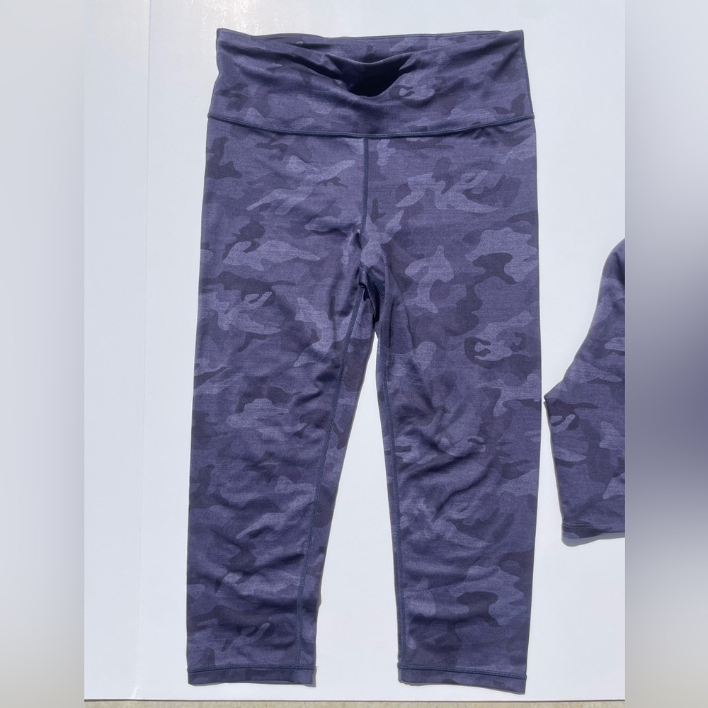 GAP Eclipse Purple Camo Sports Bra & Leggings Set - Picture 2 of 4
